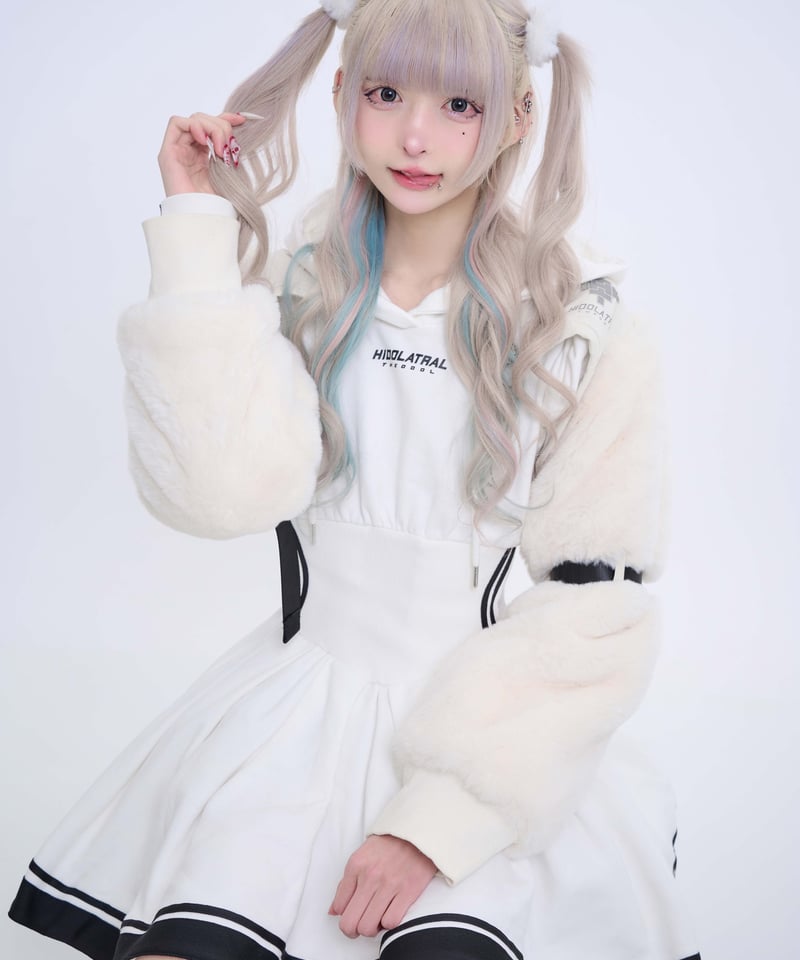 ジャージロリィタパーカーOP》WHITE | HIDOLATRAL THEODOL ジャージロリィタパーカーOP》WHITE | HIDOLATRAL THEODOL