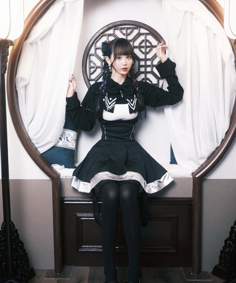 《胸空きミニ丈ジャージ》BLACK
