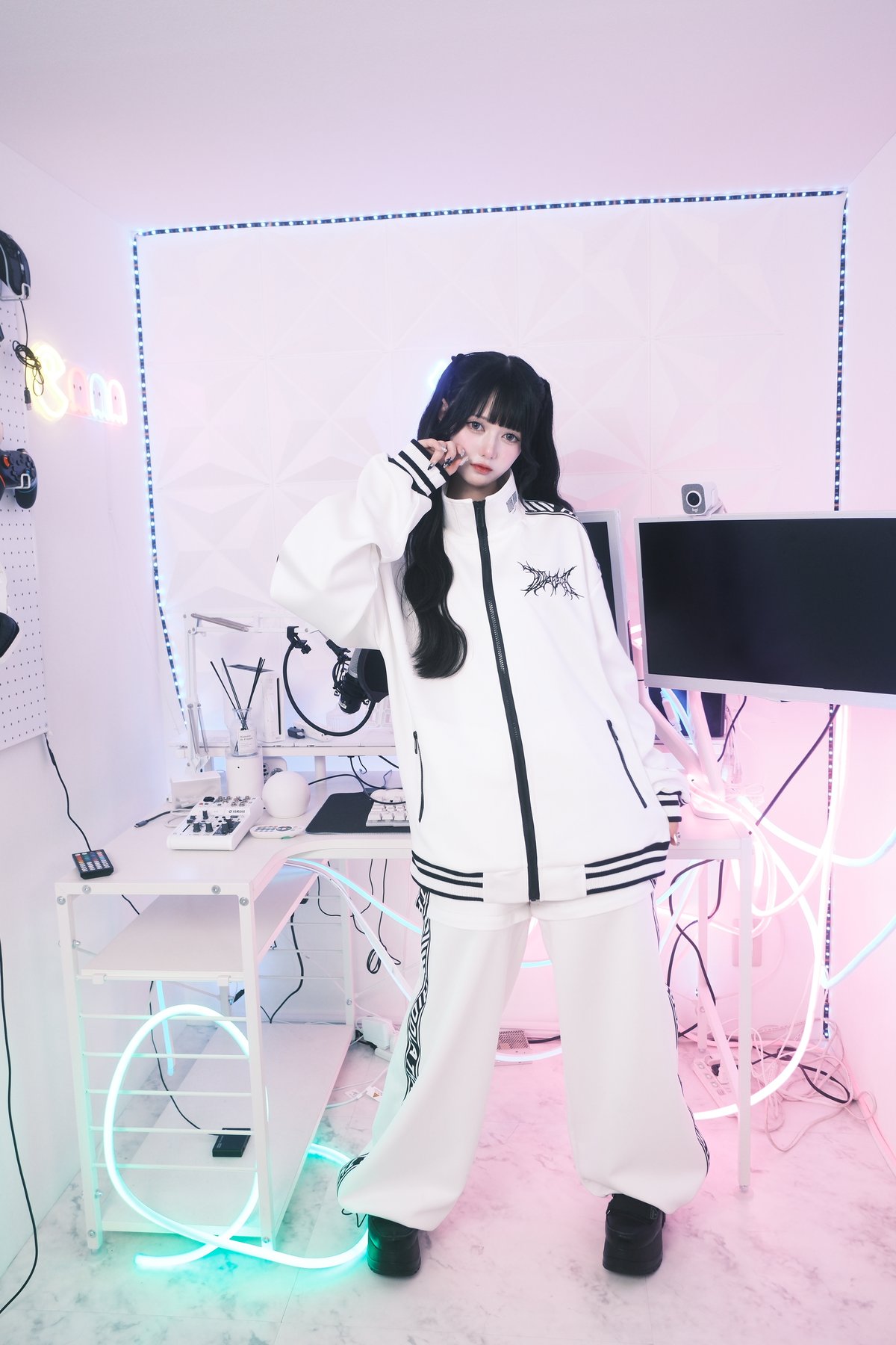 ブランドロゴジャージ2wayパンツ》WHITE | HIDOLATRAL THEODOL