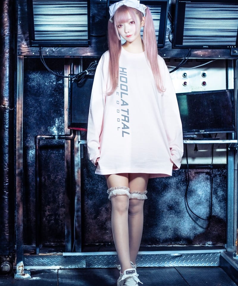 完売品 新品タグ付 リフレクティブロゴウインドクルーネック プルオーバー 黒 Ｌ ブランドロゴリフレクターロンT | HIDOLATRAL THEODOL