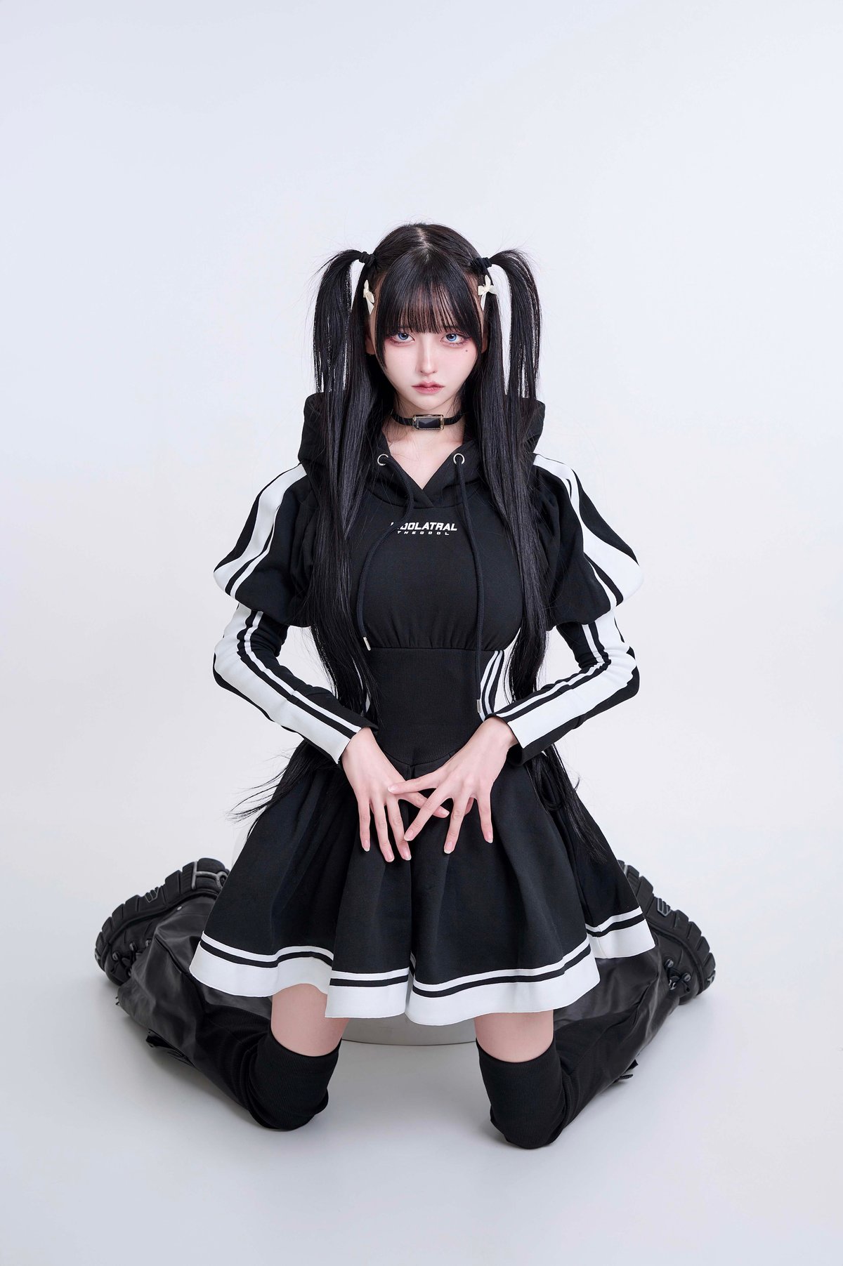 ジャージロリィタパーカーOP》BLACK | HIDOLATRAL THEODOL