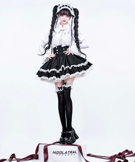 《ヨーク襟パフスリーブブラウス》WHITE