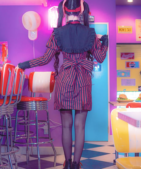 ‪DinerMaid Onepiece‬(ボルドー)