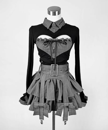 《ハート胸空きニット》BLACK