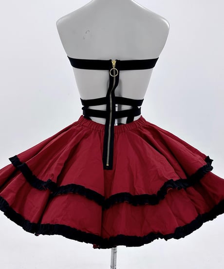 《クロスハーネススカート》RED