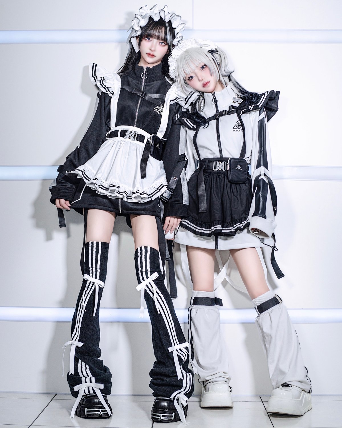《サイバーメイドエプロン》BLACK×WHITE