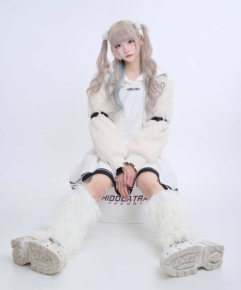ジャージロリィタパーカーOP》WHITE | HIDOLATRAL THEODOL ジャージロリィタパーカーOP》WHITE | HIDOLATRAL THEODOL