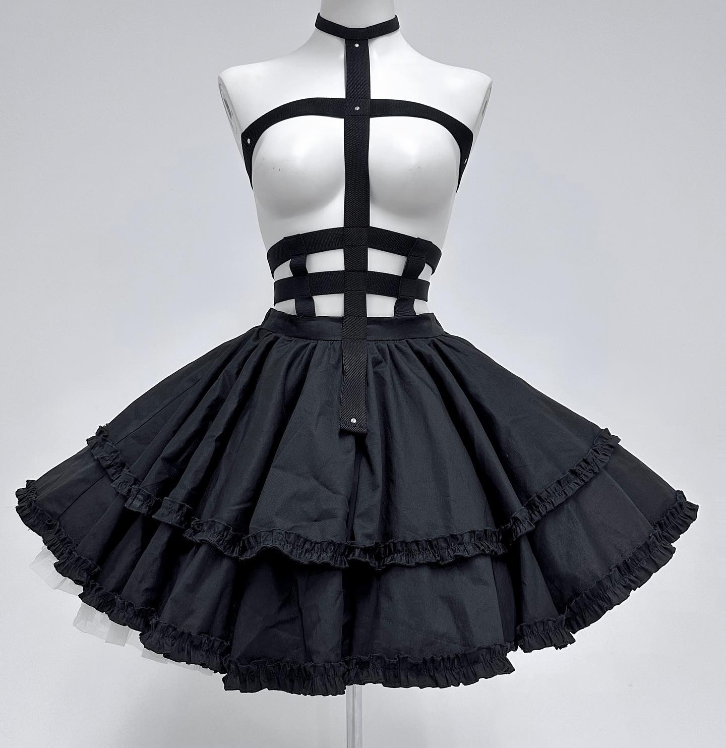 HIDOLATRALTHEODOLクロスハーネススカート イドラタールテオドール クロスハーネススカート》BLACK | HIDOLATRAL THEODOL