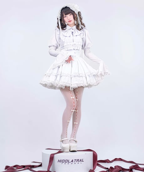 《ヨーク襟パフスリーブブラウス》WHITE