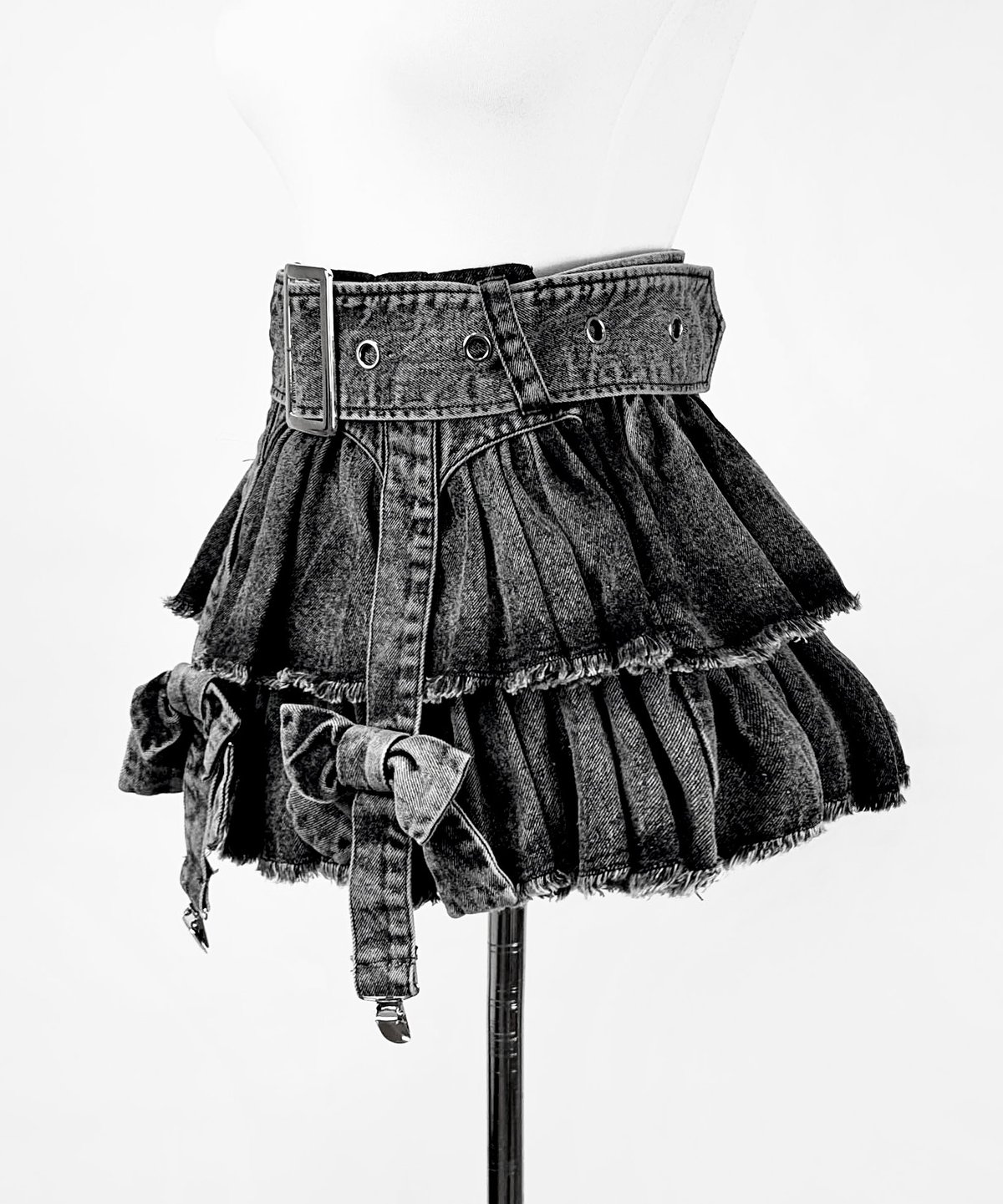 イドラタールテオドール リボンガーターデニムスカート グレー fit=scale-down,w=1200