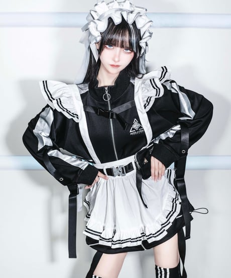 《サイバーメイドエプロン》WHITE×BLACK