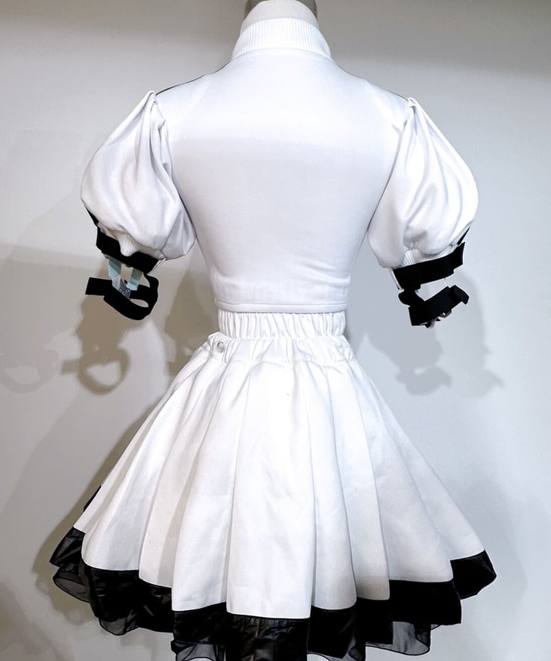 【希少！美品✨】スパンコール ホワイト パフスリーブ トップス【Lサイズ】 パフスリーブサイバージャージ 》WHITE | HIDOLATRAL THEODOL