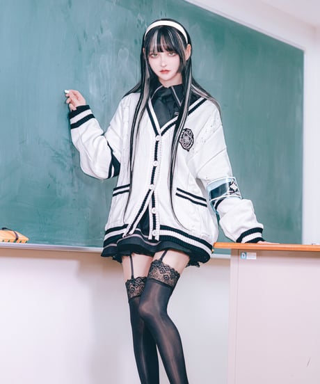 《テオドール学園セーター》WHITE
