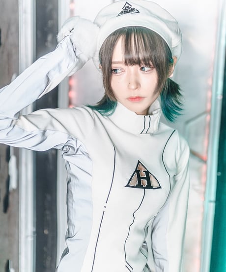 《胸開きサイバーニット》WHITE