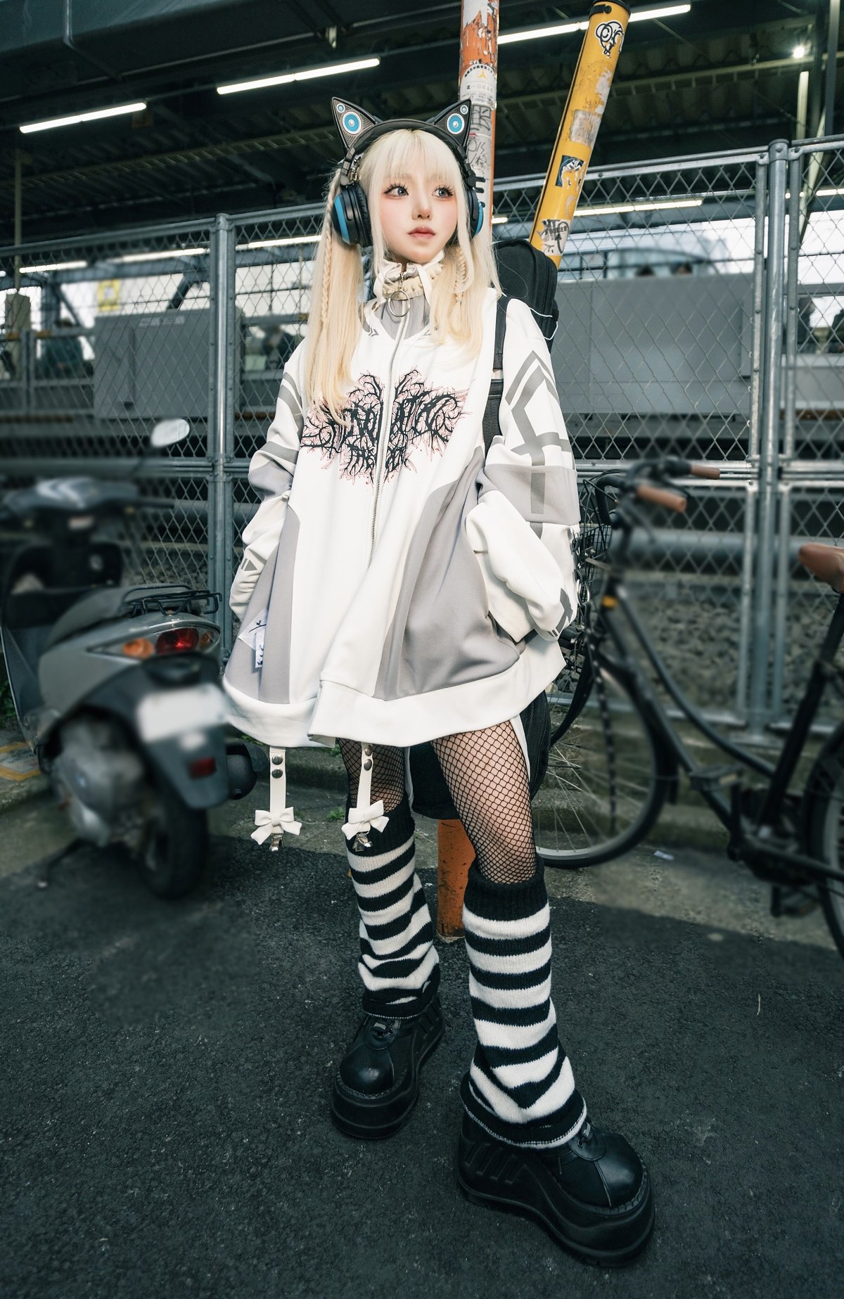 近未来メタルジャージ》WHITE | HIDOLATRAL THEODOL 近未来メタルジャージ》WHITE | HIDOLATRAL THEODOL