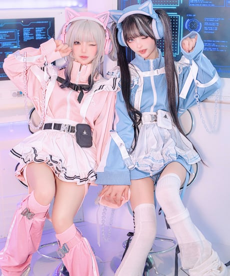 《サイバーメイドエプロン》WHITE×SAX