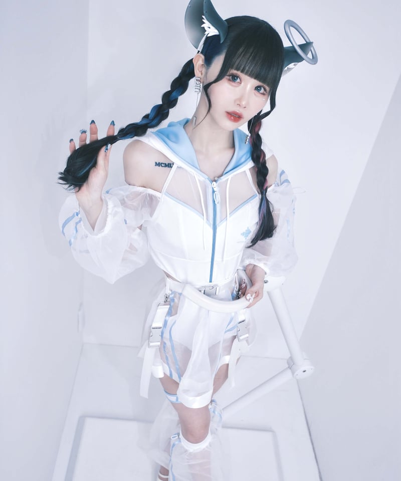 新品　イドラタールテオドール　サイバーパーカーワンピース水着　WHITE　地雷系 新品 イドラタールテオドール サイバーパーカーワンピース水着