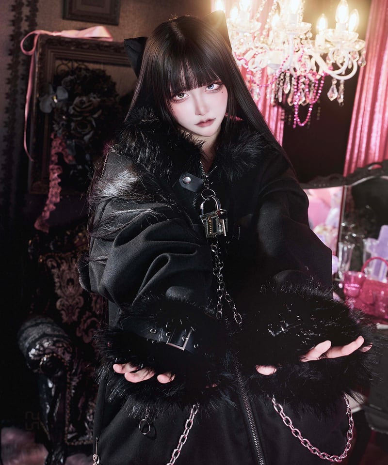 オオカミファーコート》BLACK | HIDOLATRAL THEODOL
