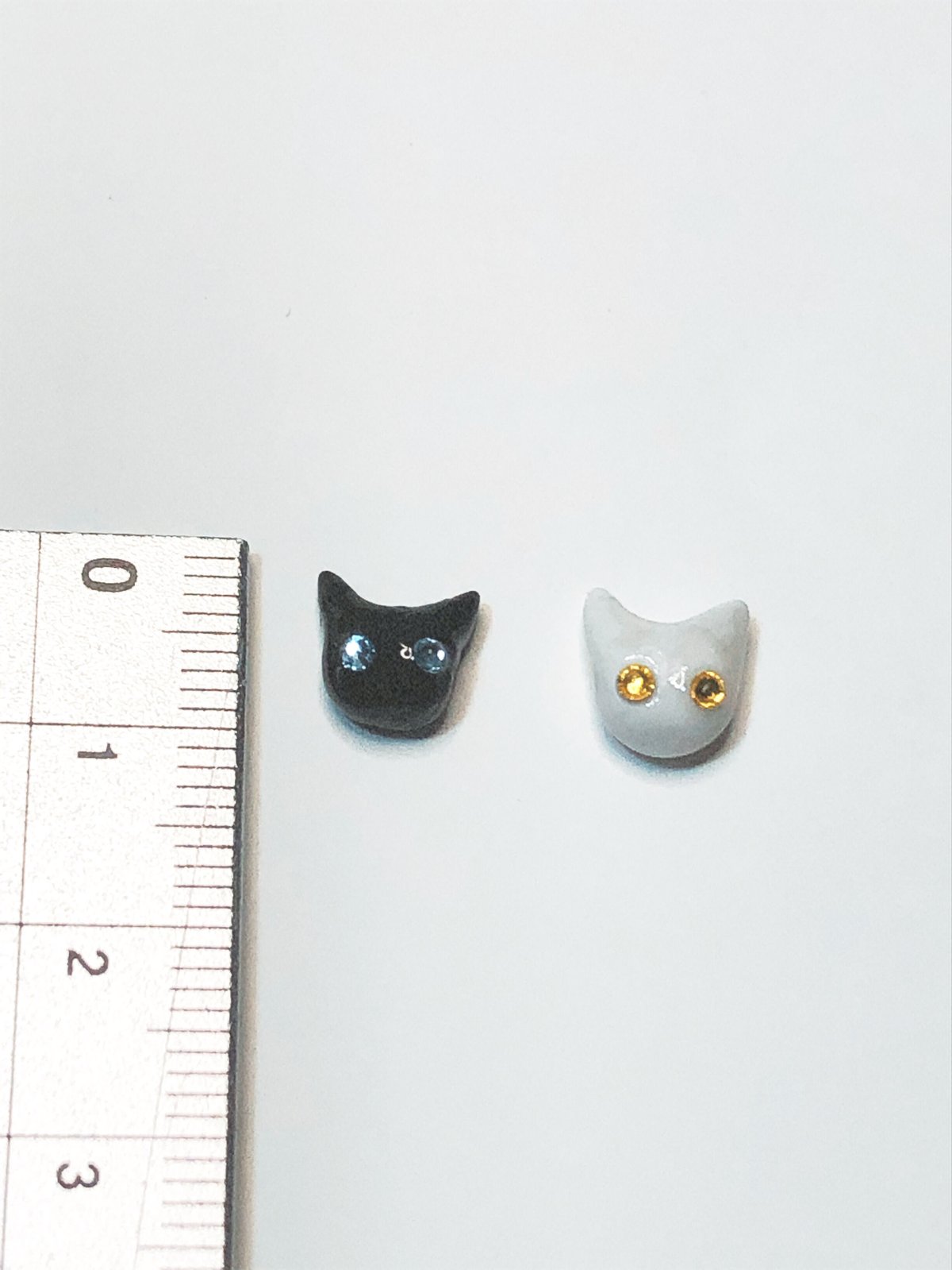 New】邪魔にならないハチワレねこさんのピアス | Lienu〜リアンユー〜
