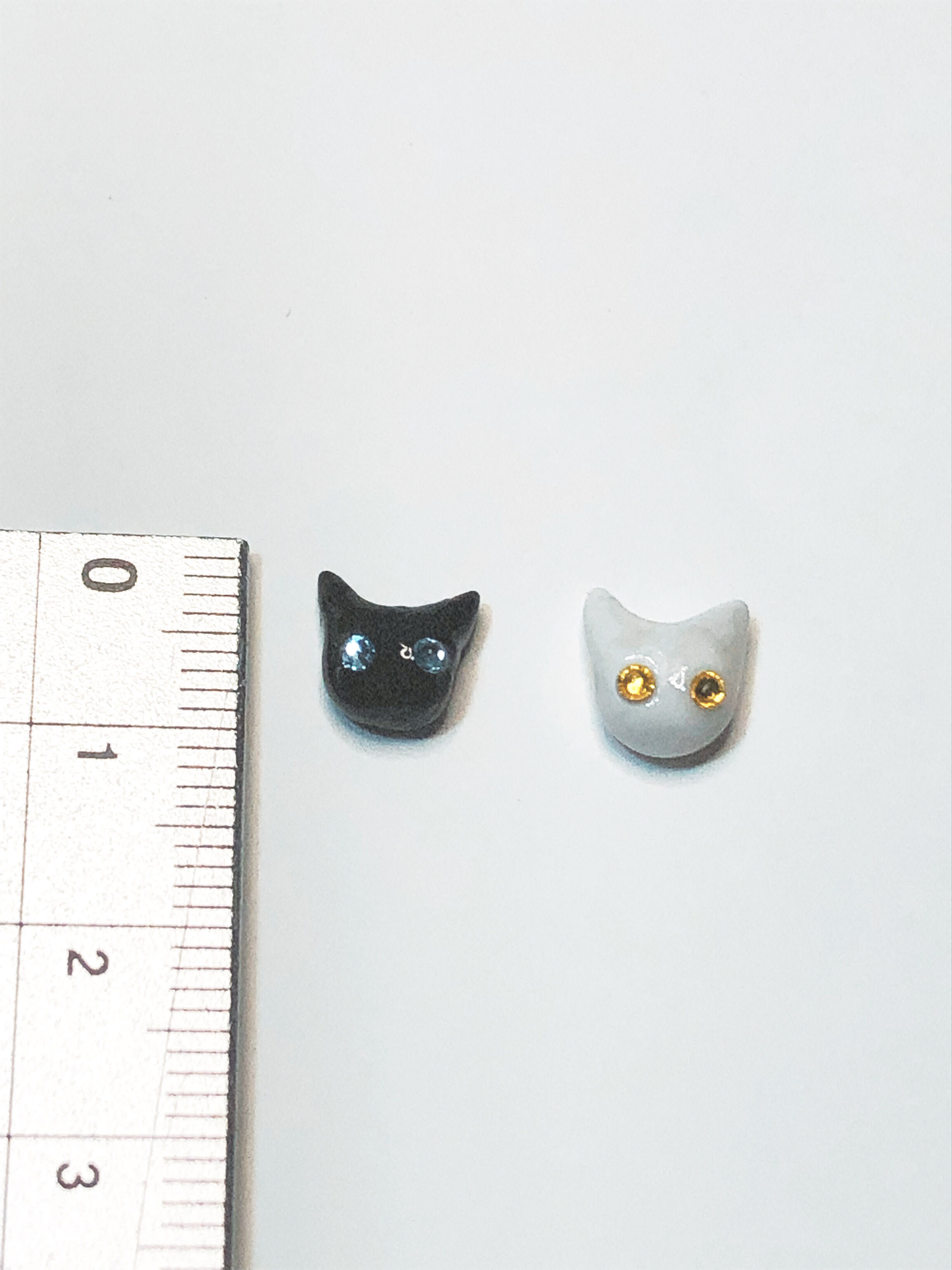 New】邪魔にならないハチワレねこさんのピアス | Lienu〜リアンユー〜