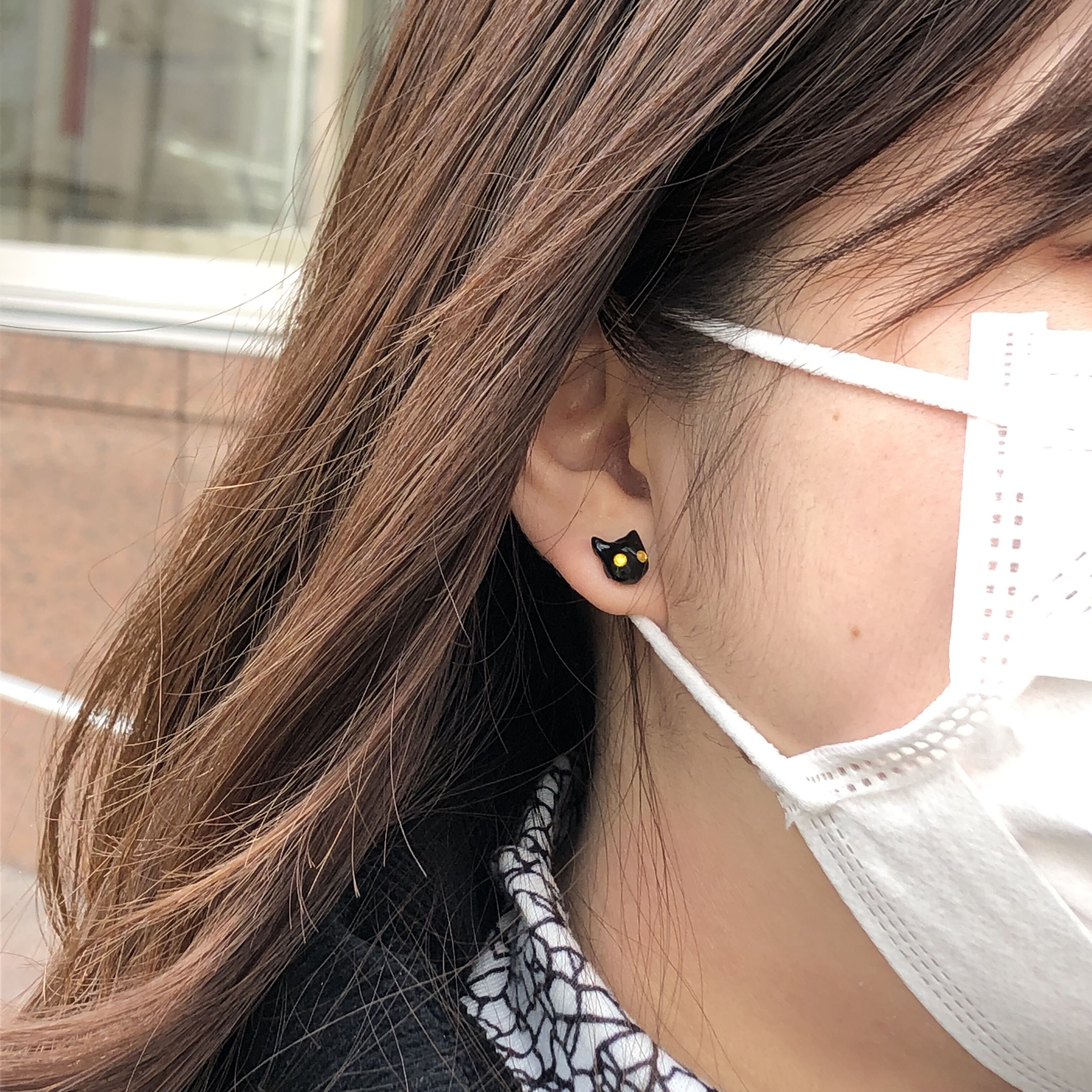 ちまっと♡ハチワレ猫風　しっぽゆらゆら♡ピアス/イヤリング✩*॰¨ New】邪魔にならないハチワレねこさんのピアス | Lienu〜リアンユー〜