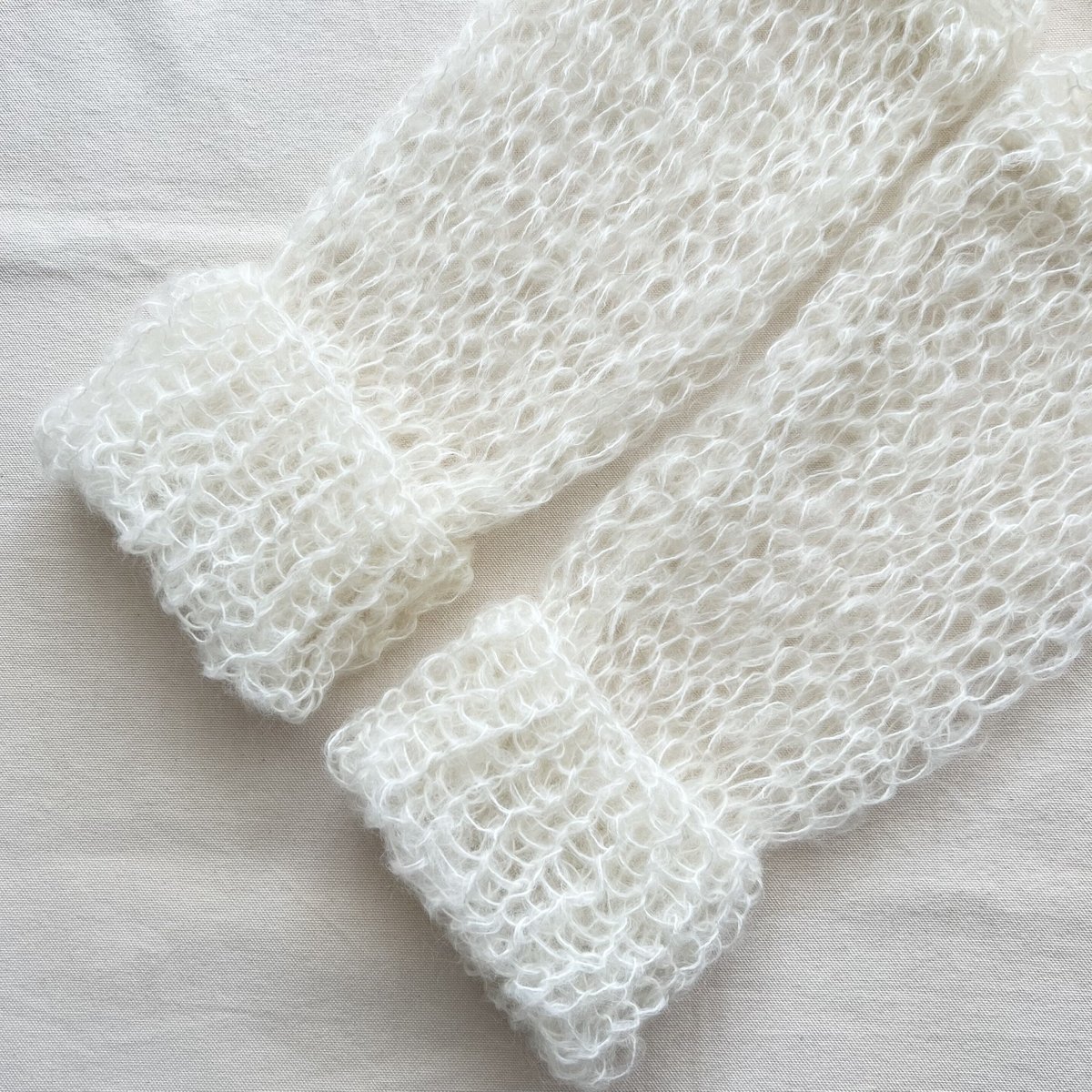 Short length mohair knit （White）ショート丈モヘアニット（ホワイ