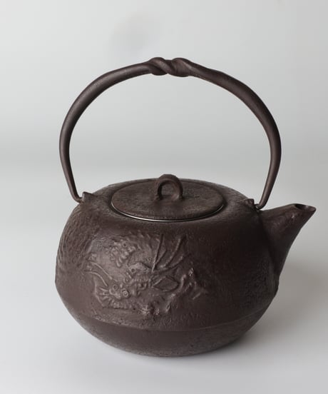 鉄器 炭ストーブ獣頭煮茶炉 虎頭炉 装飾品 工芸品 置物 茶釜 風炉釜 切合鬼面風炉 茶釜添え 鉄風炉 茶道具 チャコール