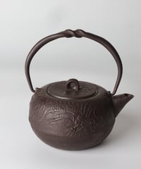 砂鉄小瓶・小　龍 0.5リットル（茶こし付）