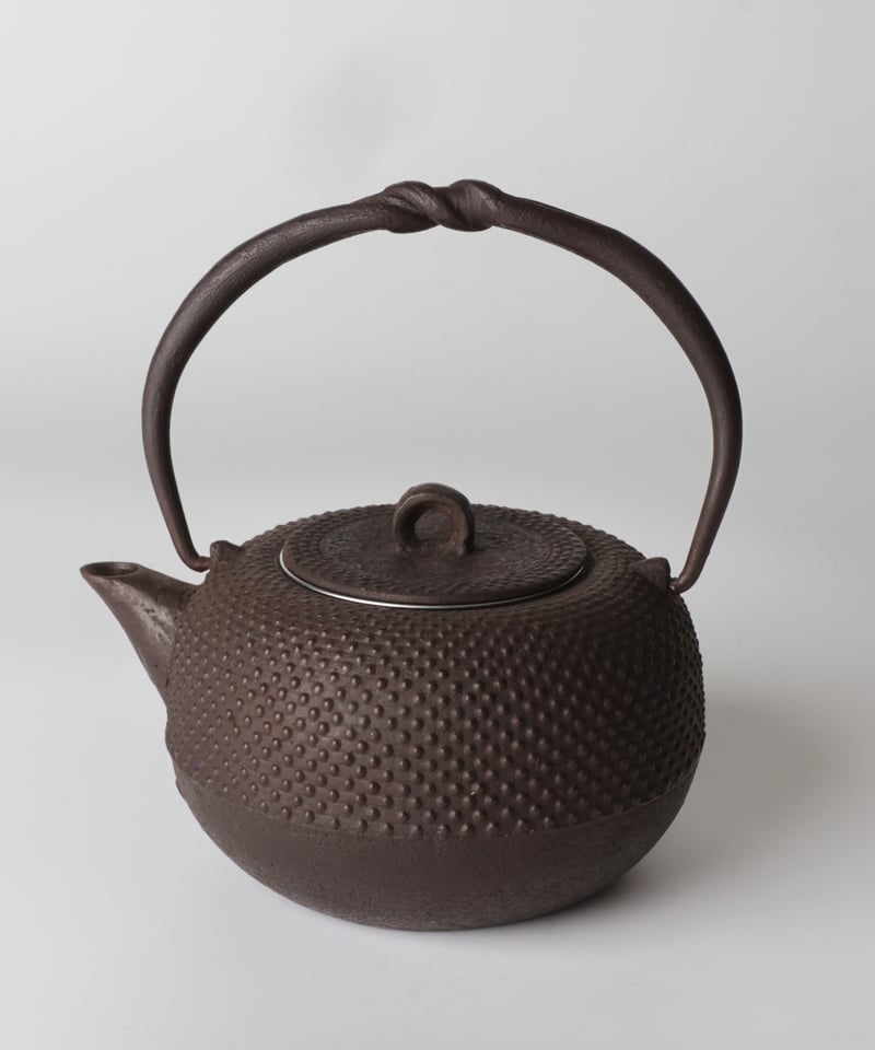 砂鉄小瓶・小 アラレ 0.5リットル（茶こし付） | 虎山工房