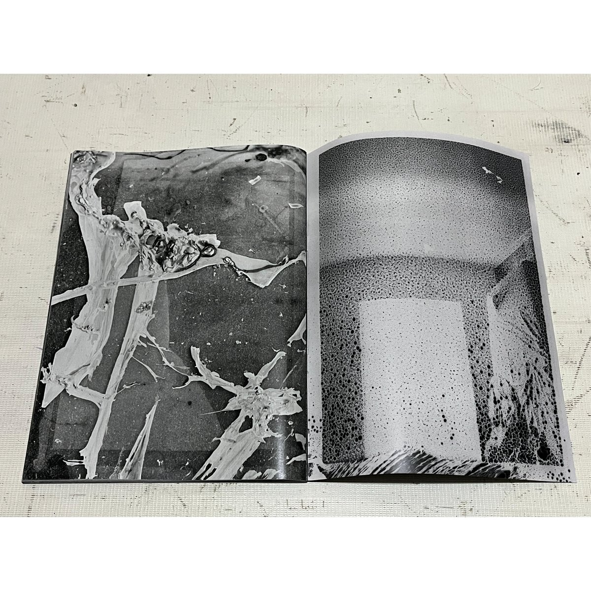 AM Projects 3AM 横田大輔 Daisuke Yokota 3AM by AM projects [SIGNED BY DAISUKE YOKOTA & HIROSHI