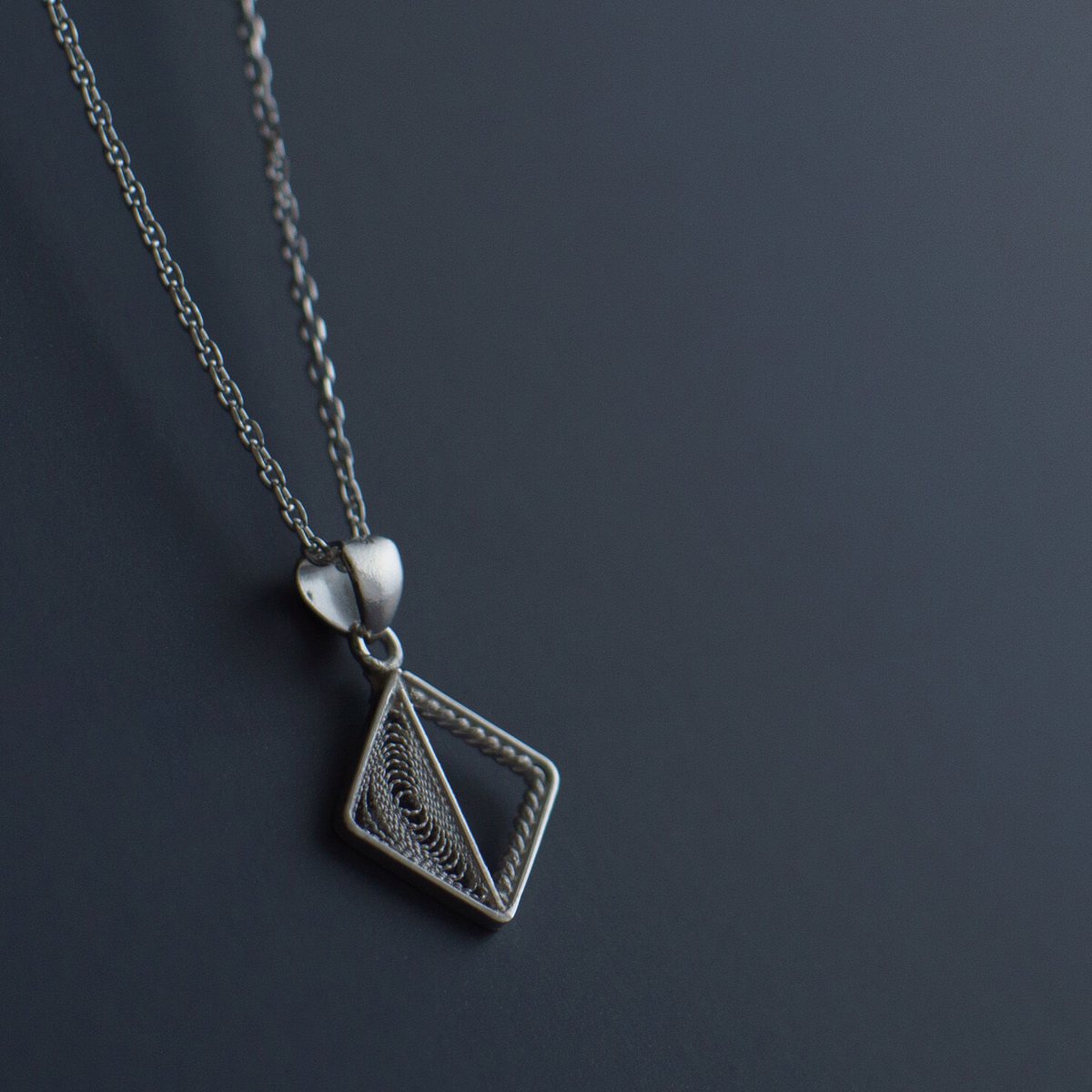 ペンダント しかく | 矢留彫金工房