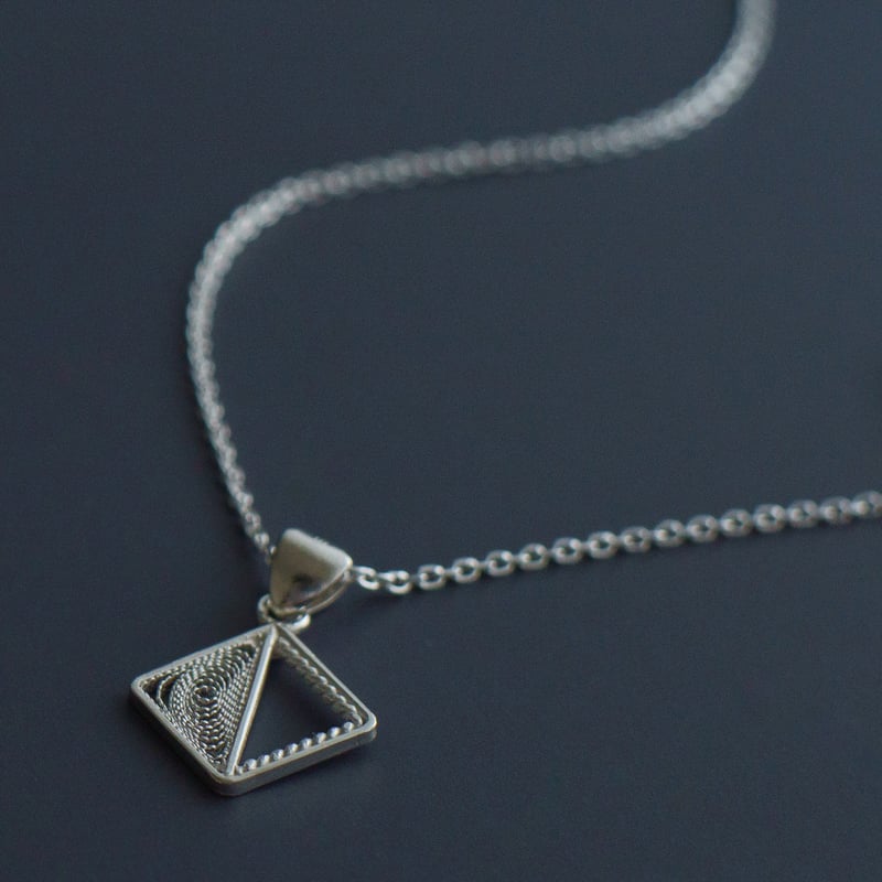 ペンダント しかく | 矢留彫金工房