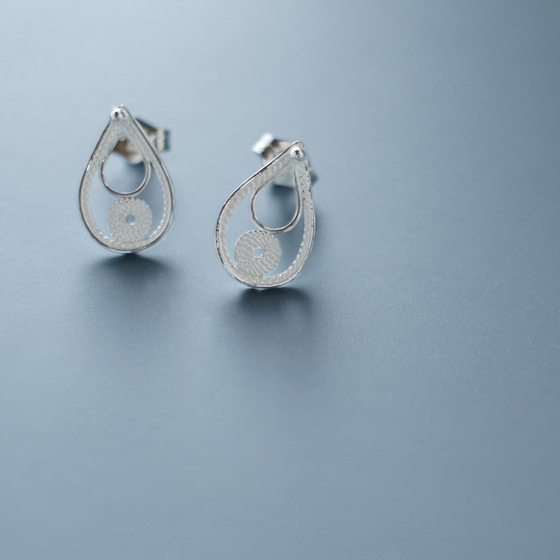 ピアス しずく | 矢留彫金工房