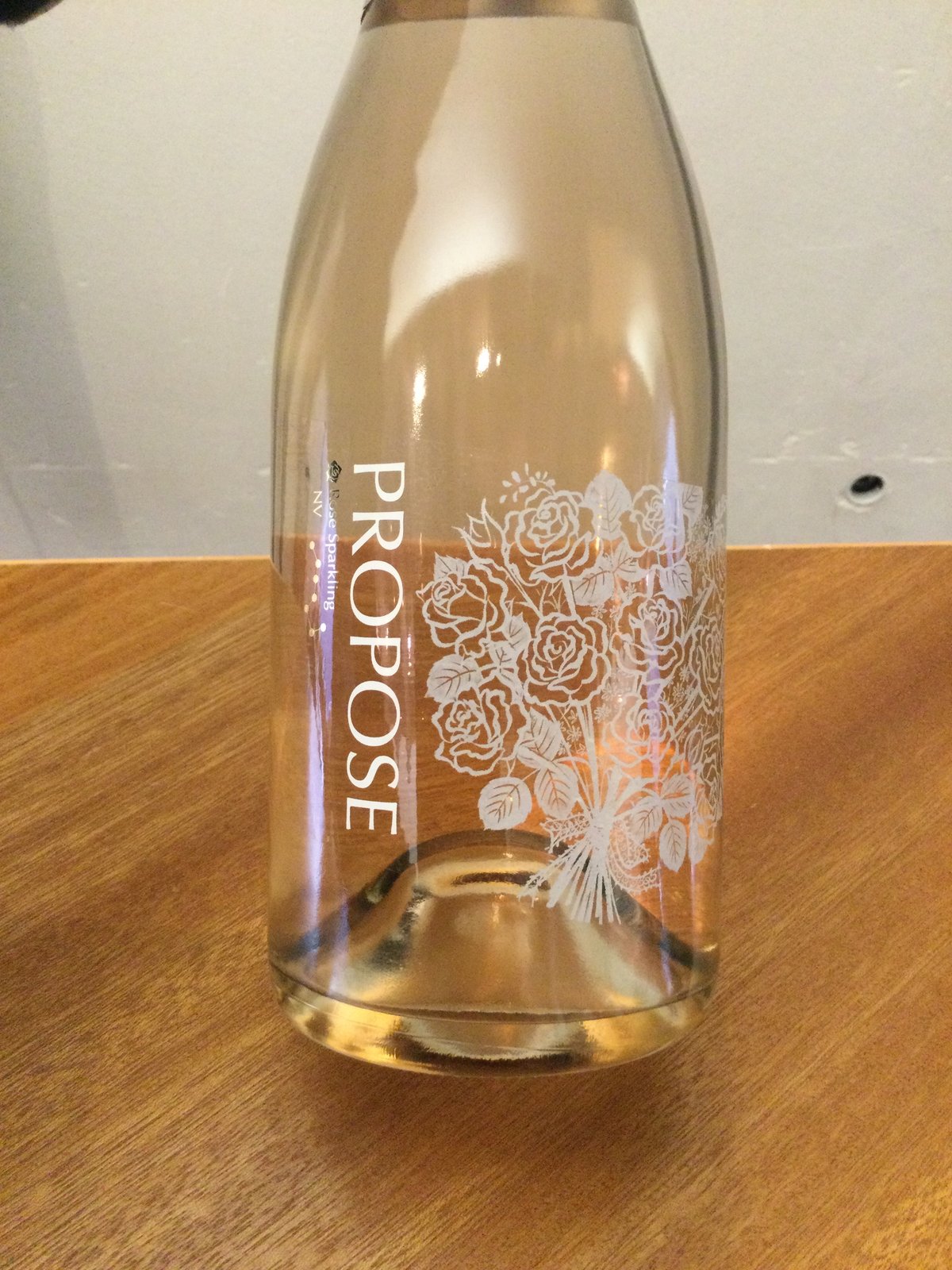 ロゼ泡】PROPOSE ROSE Sparkling NV ／ NIKI Hills Win