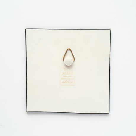 Arabia｜Helja｜wall plate｜scarf on chair
