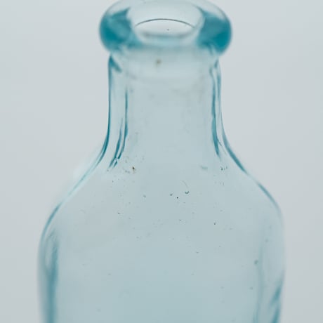 Old glass bottle｜30ml｜｜D2.2×W4.0×H8.9cm