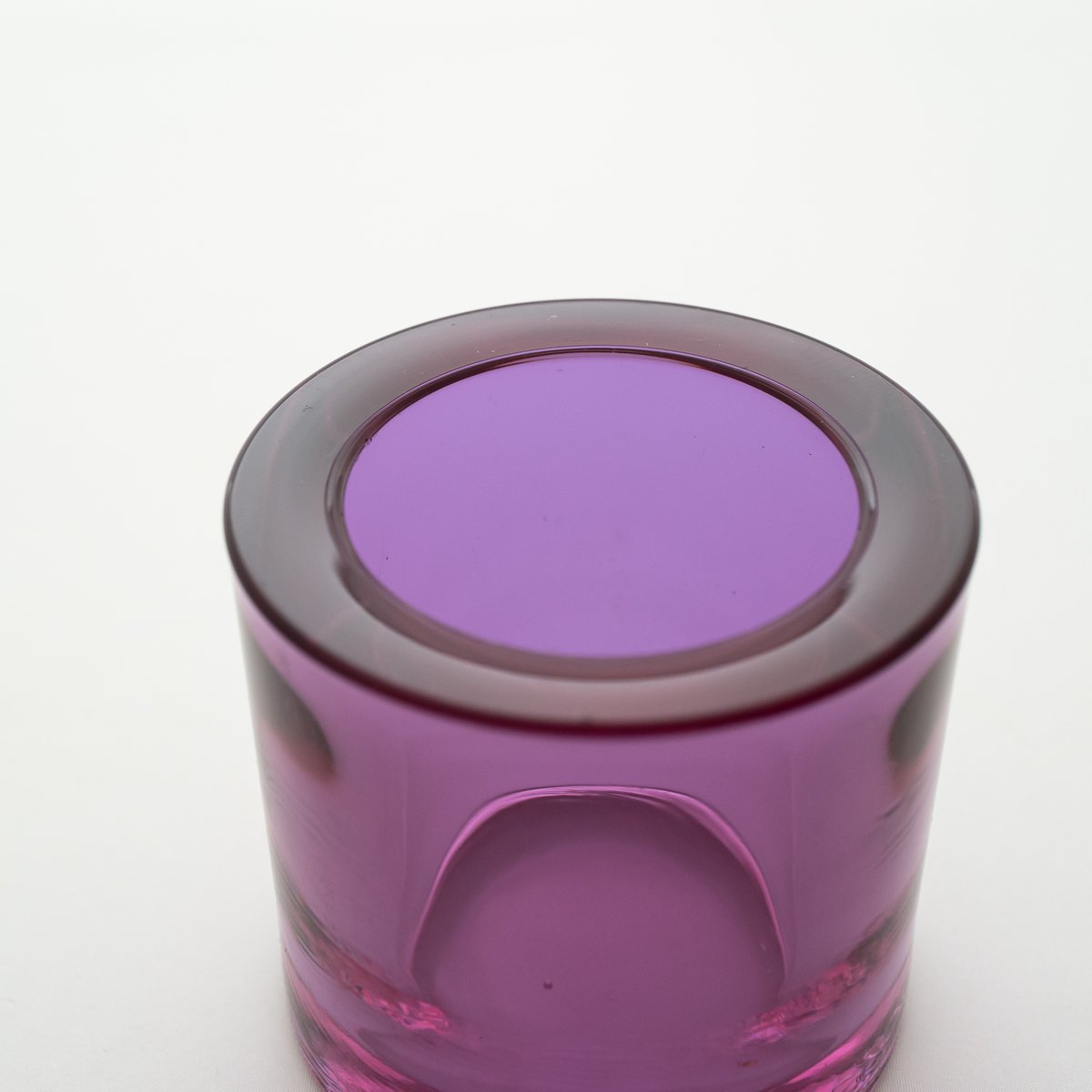  kivi アメジスト KIVIアメジストの色と光源の関係