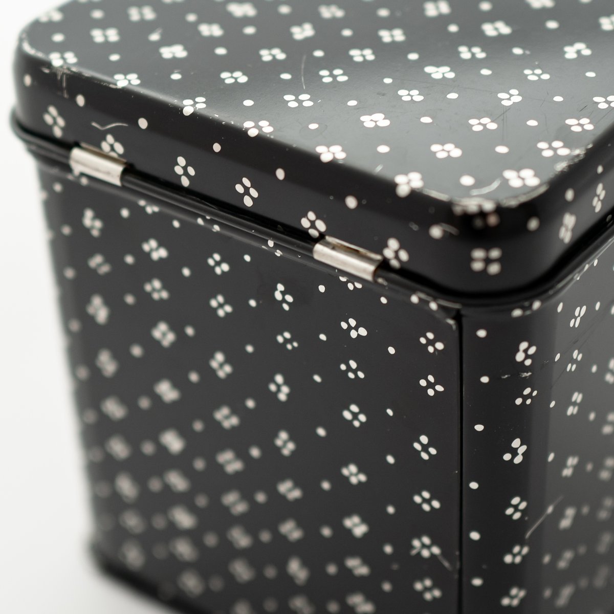 vintage MARIMEKKO MUIJA tin canister L / ヴィンテージ