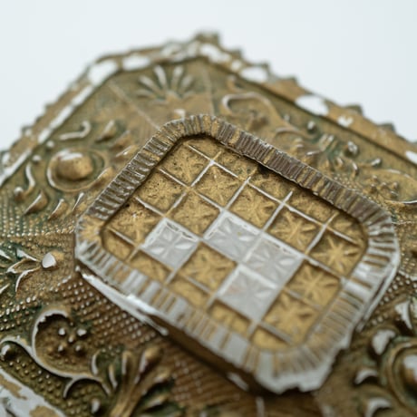Nuutajarvi｜needle plate 8×10cm｜gold