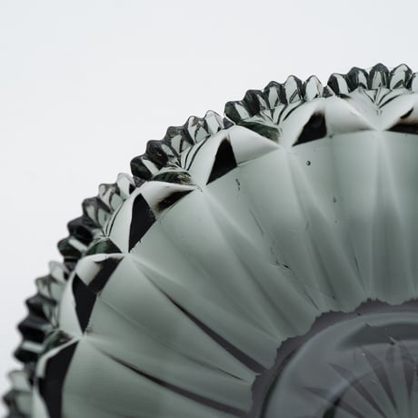 Nuutajarvi｜old glass plate φ14.2cm｜grey