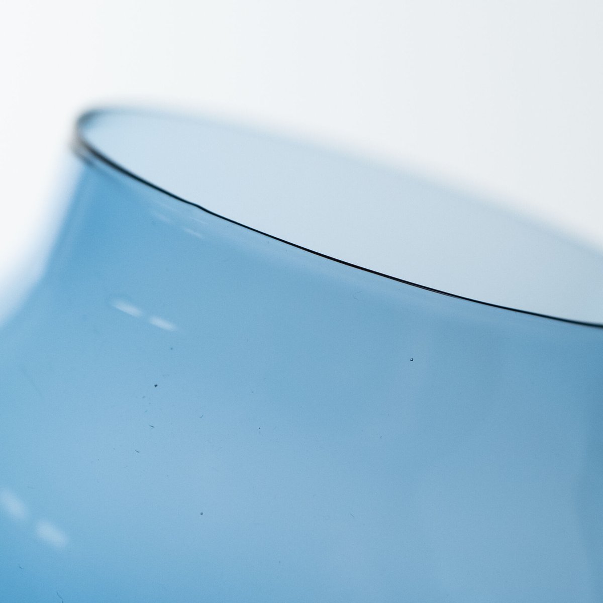 Iittala｜i-102 Aroma｜glass｜blue | lumikka shop