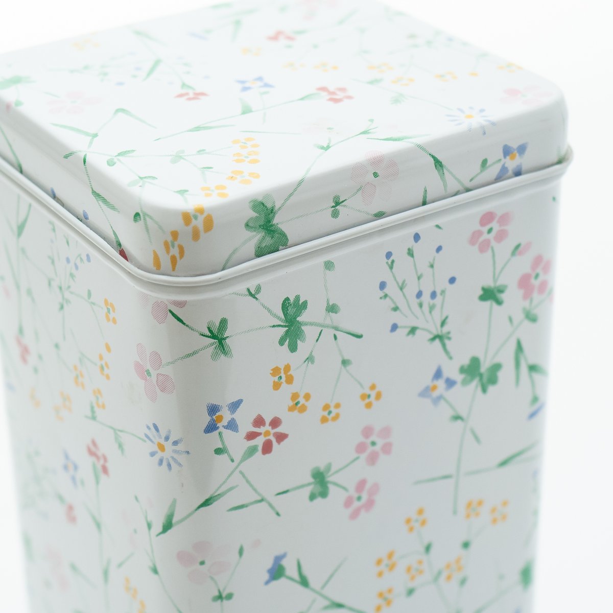 Marimekko|tin can|flowers Fujiwo Ishimoto | lum Marimekko|tin can|flowers Fujiwo Ishimoto | lum