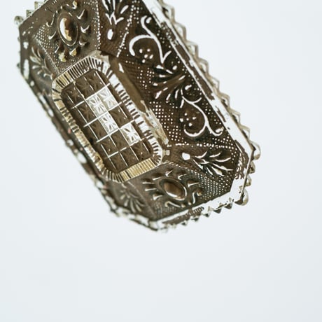Nuutajarvi｜needle plate 8×10cm｜gold