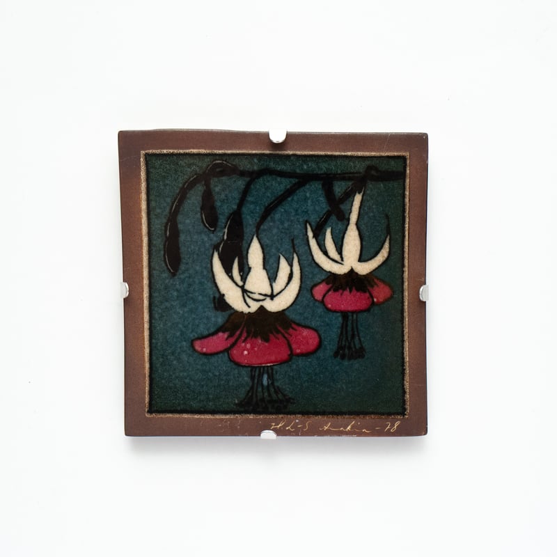 Arabia｜Helja｜wall plate｜fuchsia | lumikka shop