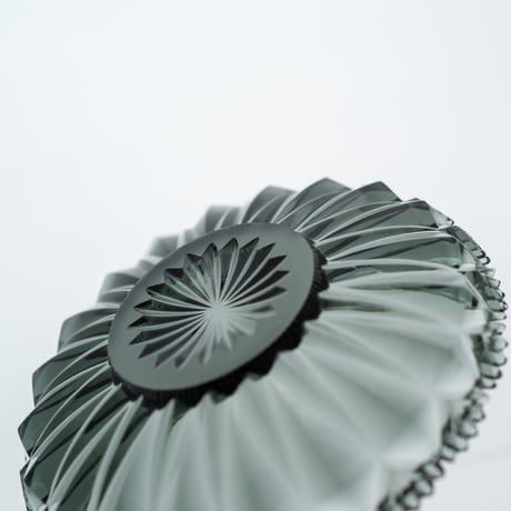 Nuutajarvi｜old glass plate φ14.2cm｜grey
