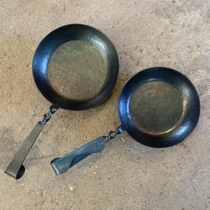 手打鍛造のディッシュグリドル 【MILLIO × FEDECA】名栗ブラック