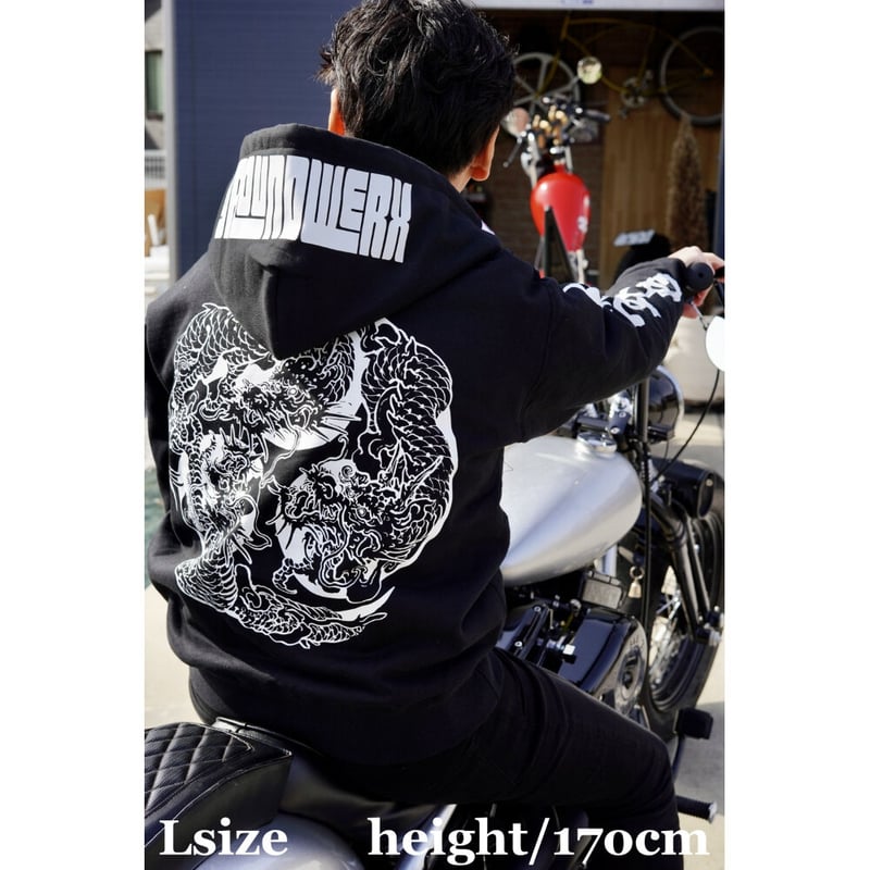 ヴィトゥエルヴ VTWELVE ブラック トレーナー XLサイズ G230% 本日限定価格】ヴィトゥエルヴ VTWELVE 黒トレーナー XL G230