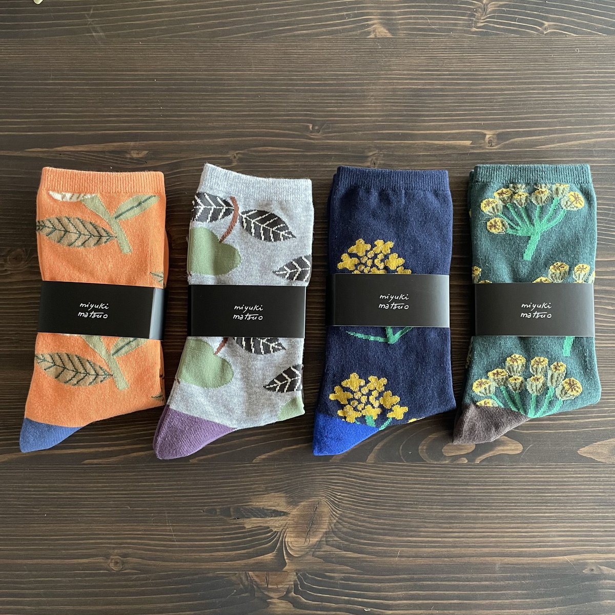 新品　松尾ミユキ　靴下　レディースフリー　Vine Plants　ダークグレー 松尾ミユキ 靴下 / ソックス Vine-Plants 全2色 レディース