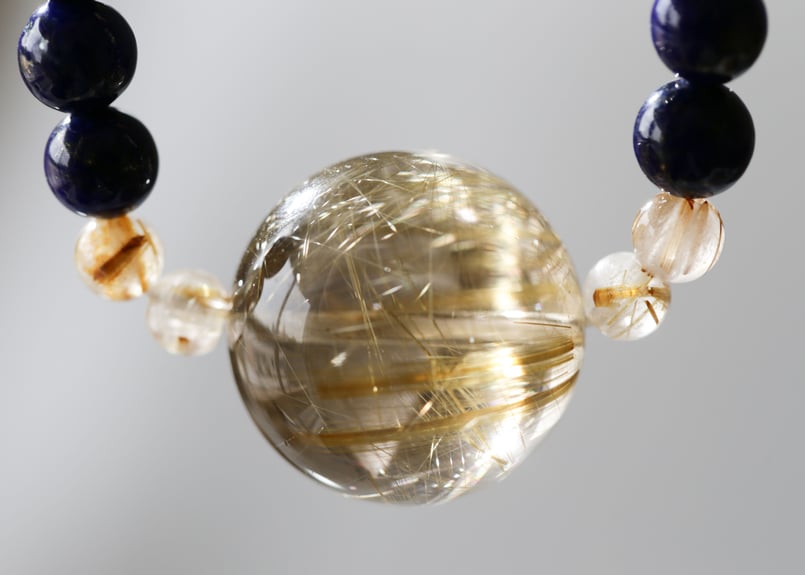 宇宙と繋がる〉超大玉ゴールドルチル & ラピスラズリ