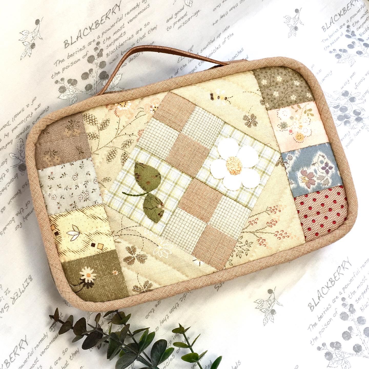 専用です。作家さまハンドメイドソーイングポーチ original